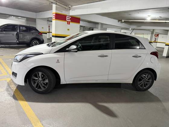HYUNDAI HB20 1.0 COPA DO MUNDO FIFA 12V FLEX 4P MANUAL HYUNDAI HB20 1.0 COPA DO MUNDO FIFA 12V FLEX 4P MANUAL
